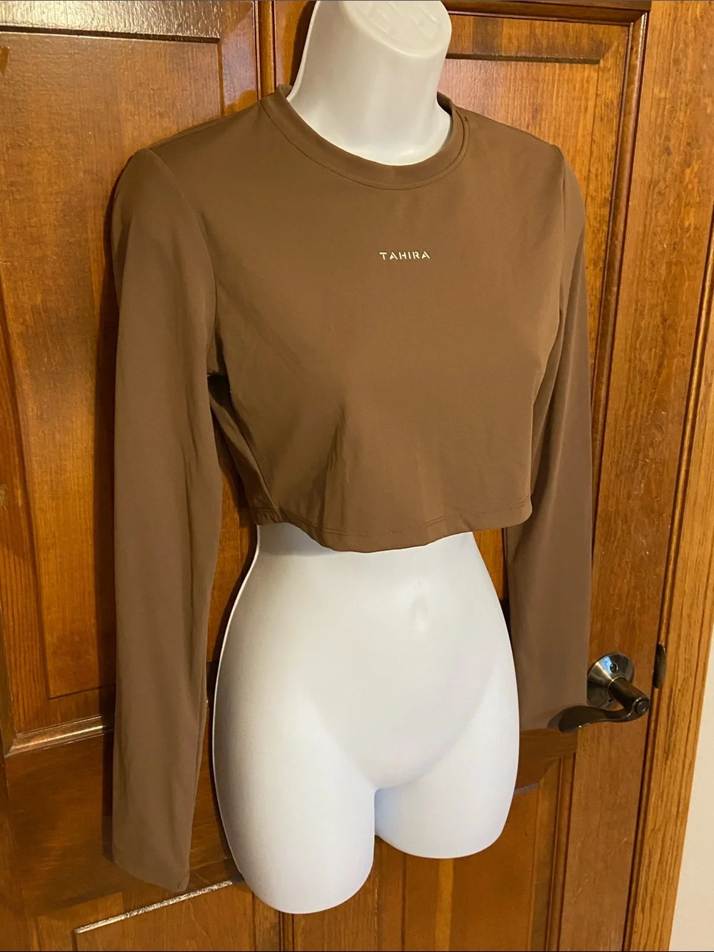 Tahira Seamless Crop Long Sleeve Athletic Top Logo Gym Size Large
